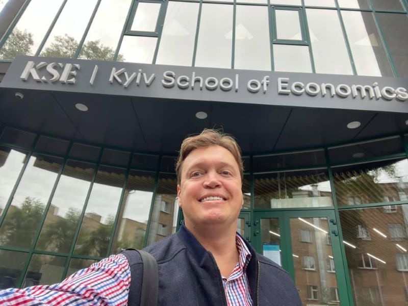 ВАКС заочно взяв під варту ексголову Фонду держмайна: підозрюють у розкраданні на Одеському припортовому заводі