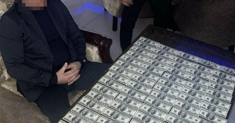 На Одещині затримали депутата Білгород-Дністровської райради, якого підозрюють у вимаганні 20 тисяч доларів