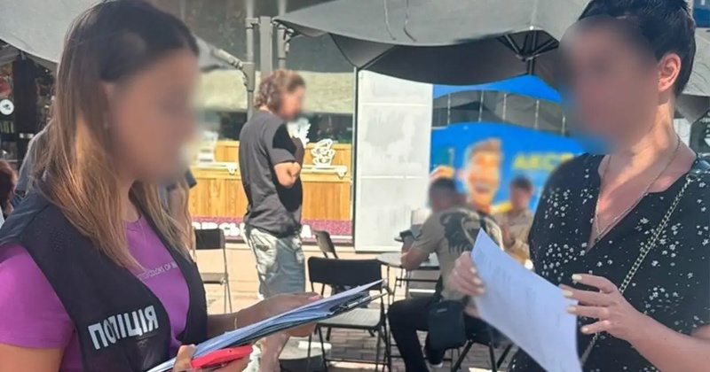 В Одесі суд залишив під вартою медсестру, яка вимагала хабар за зняття з обліку