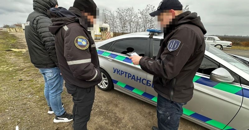 На Миколаївщині затримали керівника Укртрансбезпеки на мільйонних поборах з перевізників, - ДБР