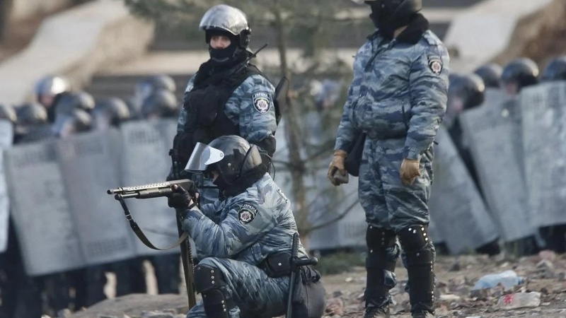 Майдан, втеча до Криму і держзрада: колишнім беркутівцям загрожує довічне