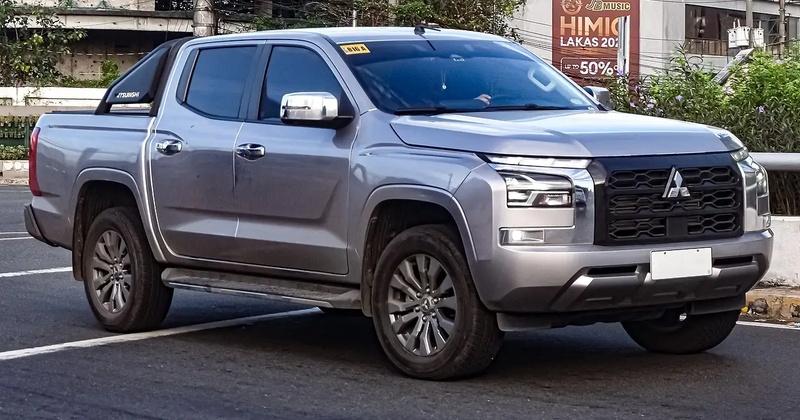 Військова частина на Одещині без аукціону придбає пікапи у фірми Кауфмана