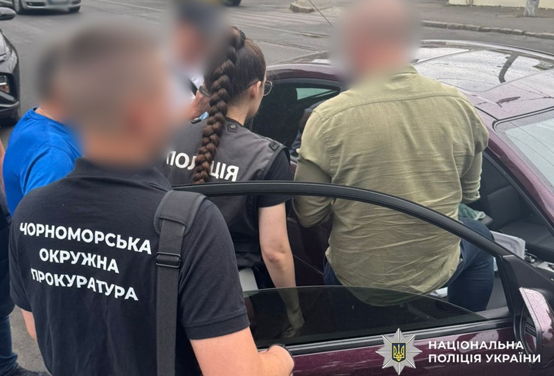 Посадовця одеського КП "Узбережжя" затримали за хабар