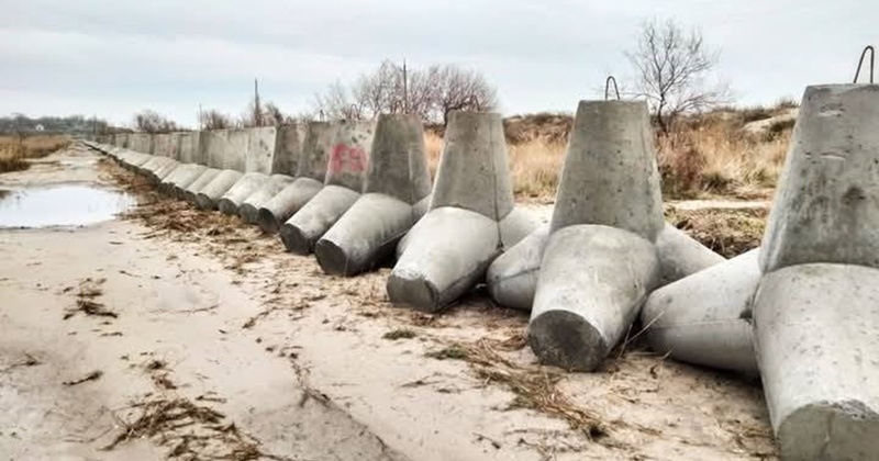 Після скандалів: на Одещині перевстановлюють фортифікації