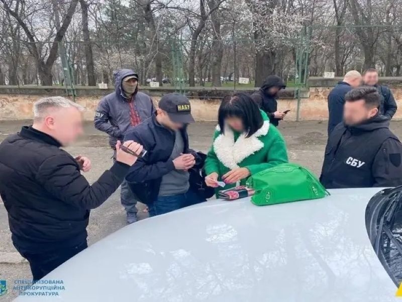 Суддя Салтан, яку підозрюють у хабарництві мобілізувалась, однак в ЗСУ на неї скаржаться через пияцтво