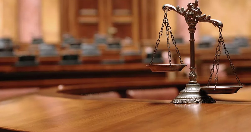 Посадовицю Одеської мерії звинуватили у переплаті за електрику для шкіл фірмі племінника депутата