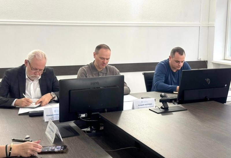 Дружина начальника Одеської митниці торік орендувала Lexus