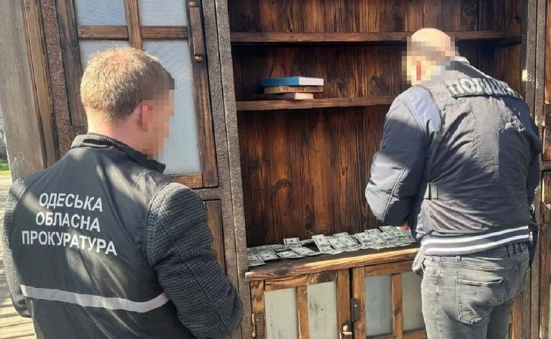 В Одесі на корупції викрили посадовця Держгеокадастру