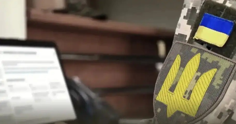 Мільйон готівкою та два авто: очільник Київського РТЦК Одеси пішов у відставку