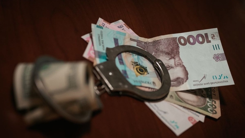Замість освітлення — корупційна схема: у Миколаєві взяли під варту директора фірми