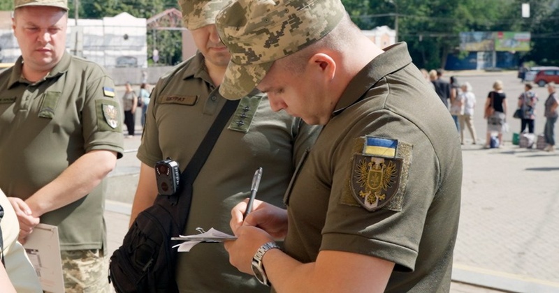 Стрибнув із мосту під час перевірки ТЦК: ДБР розслідує загибель чоловіка