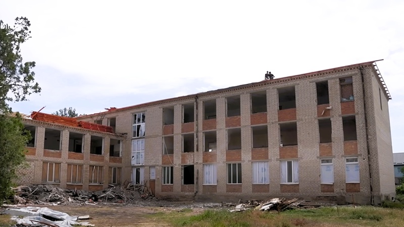 Мільйони з бюджету та два підрядника: як будують укриття для школи у Високопіллі