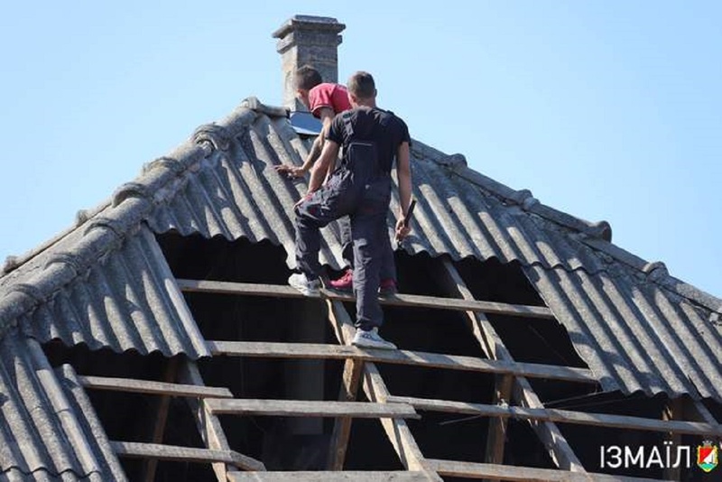 В Ізмаїлі оголосили тендери на відновлення будинків, що постраждали через шахедну атаку