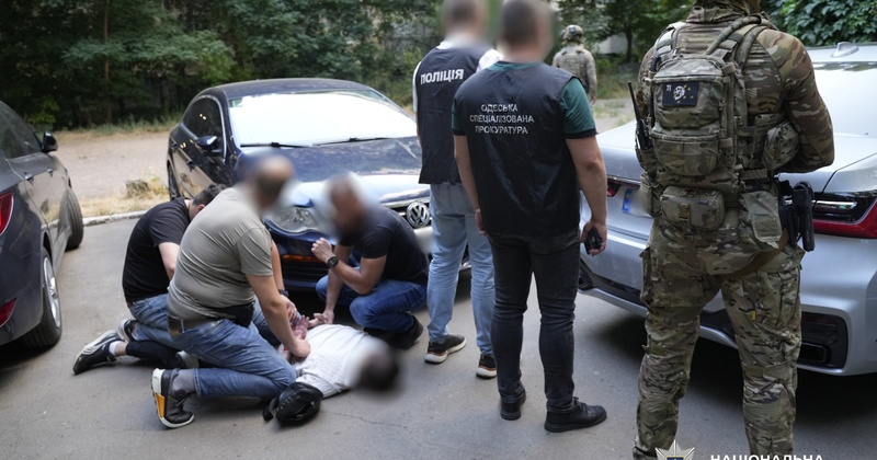 На Одещині офіцера затримали за хабар за зловживання впливом