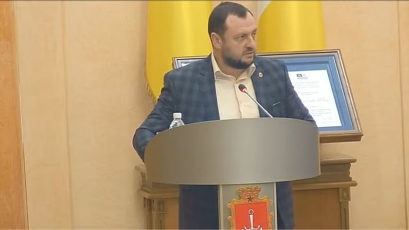 Голову одеського департаменту, який попросився у відставку на апаратній нараді, відпустили