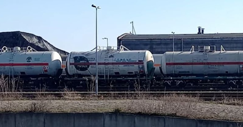 Журналістів, які зняли торгівлю Польщі з росією, затримали й депортували, відібравши всю техніку