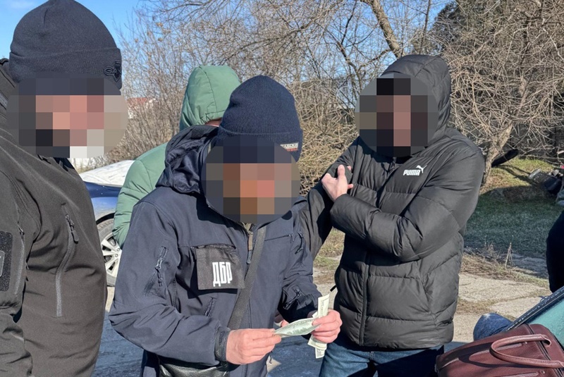 На Одещині прикордонник пропускав авто без огляду за гроші