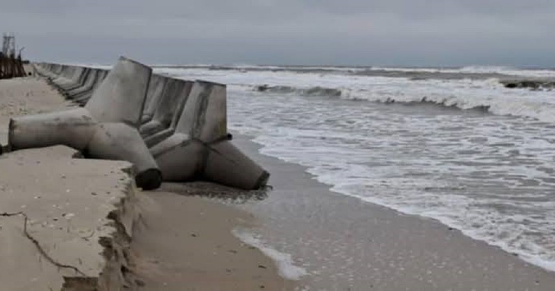 На узбережжі Одещини повторно встановили тетраподи