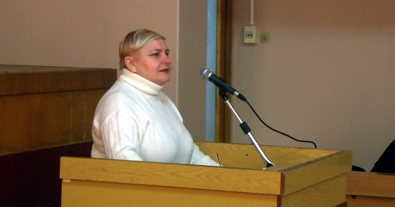 Суд на Миколаївщині звільнив від відповідальності посадовицю