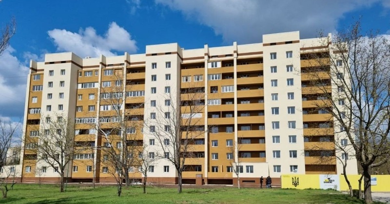 Один підрядник, мільйони гривень: як у Сергіївці ремонтують зруйновану дев’ятиповерхівку