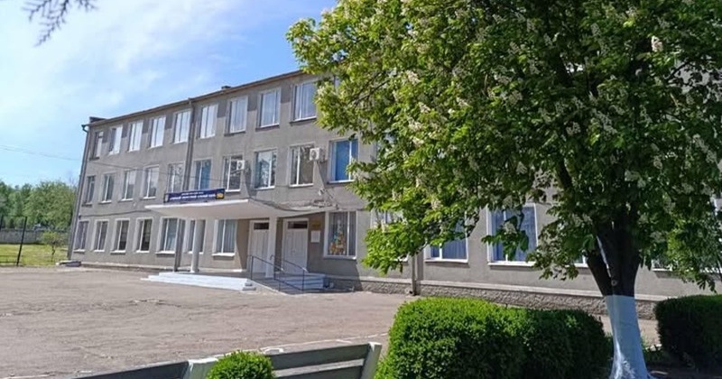 Заступницю ліцею на Одещині оштрафували за хабарництво