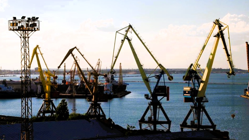 Ті самі люди, той самий причал: хто може отримати пів мільярда від Одеського порту