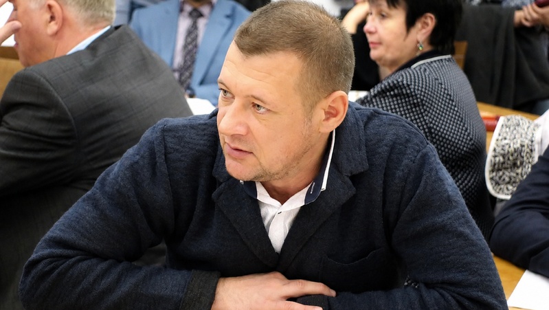 Посадовцю Миколаївської міськради продовжили відсторонення від посади через підозру у розтраті