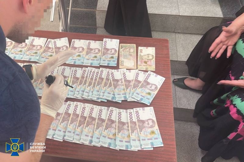 Топчиновницю Чорноморської міськради звинуватили у вимаганні відкатів