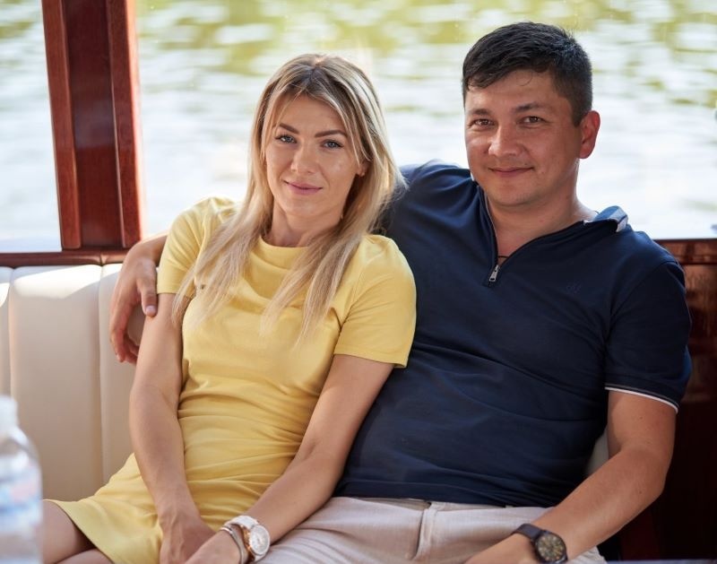 Кім подарував дружині коштовний годинник, а вона відкрила рахунок в іспанському банку