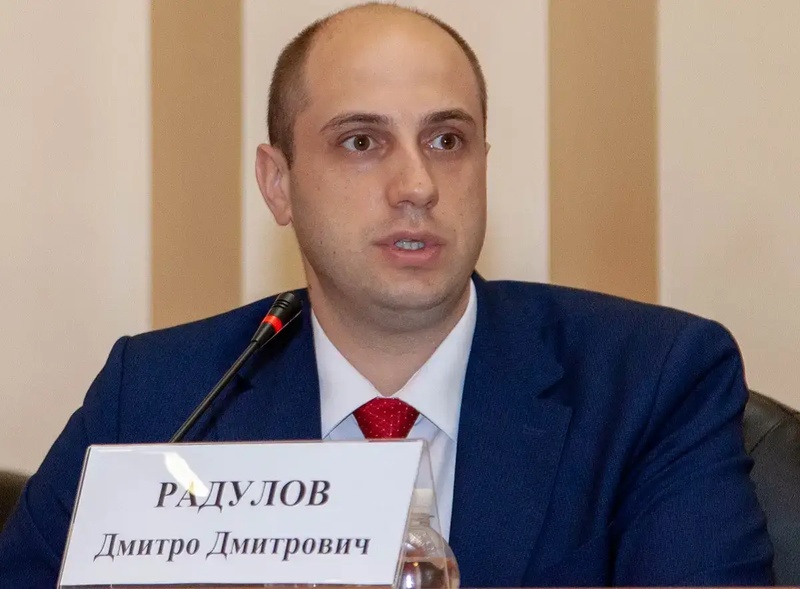 Дружина засупника очільника Одеської ОВА торік стала власницею двох автівок