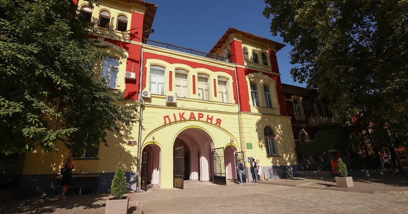 Одеській лікарні обрали підрядника для ремонту даху корпуса за 28 мільйонів