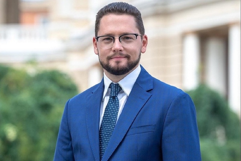 Заступнику міського голови Вугельману продовжили дарувати гроші