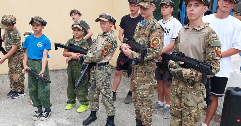 Росіянин відповість за мілітаризацію дітей на окупованій Херсонщині