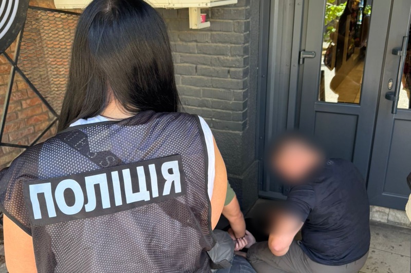 Співробітника одеського ТЦК викрили на хабарі