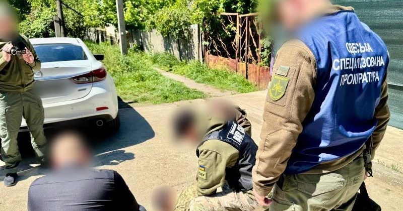 Працівник ТЦК на Одещині вимагав у чоловіка 300 літрів пального за бронь від мобілізації, - Нацполіція
