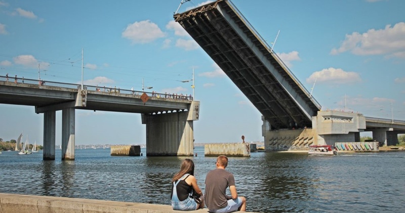 Дорожні мільйони без конкуренції: як одне підприємство отримало черговий підряд на Миколаївщині