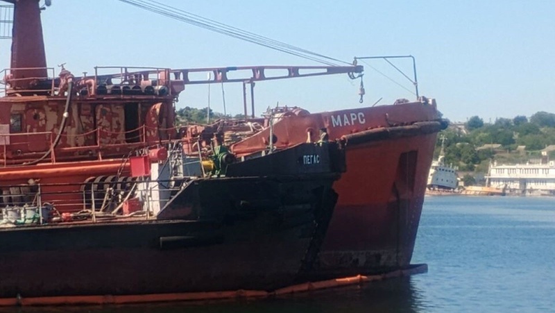 Суд не випустив директора підприємства через аварію у порту Чорноморська