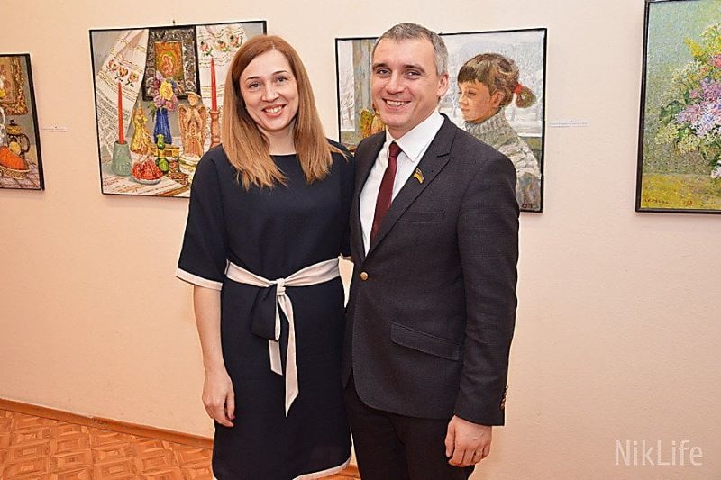 Мер Миколаєва показав, скільки заробляє його дружина