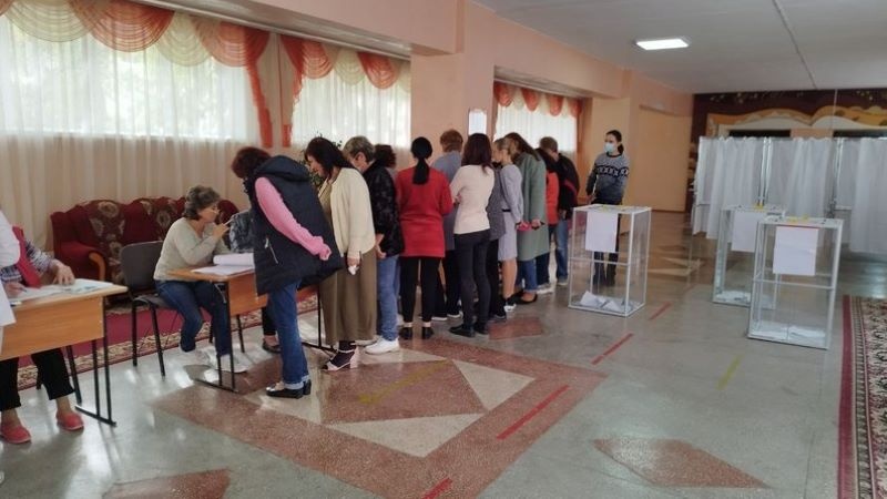 "За участь у проведенні псевдореферендуму": в Херсоні затримали жінку та повідомили про підозру в колабораціонізмі