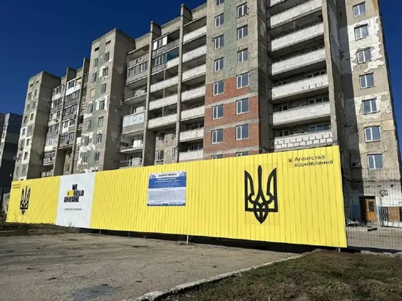 Підряднику з ремонту будинку у Сергіївці накинули майже 46 мільйонів на додаткові роботи