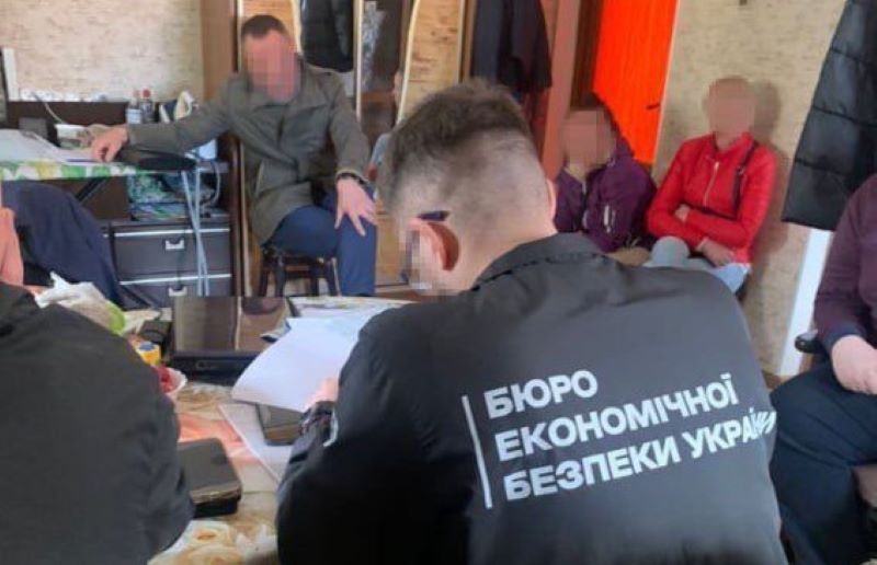 Завищили ціни на закупівлі помп: судитимуть посадовицю одного з одеських КП і її спільників