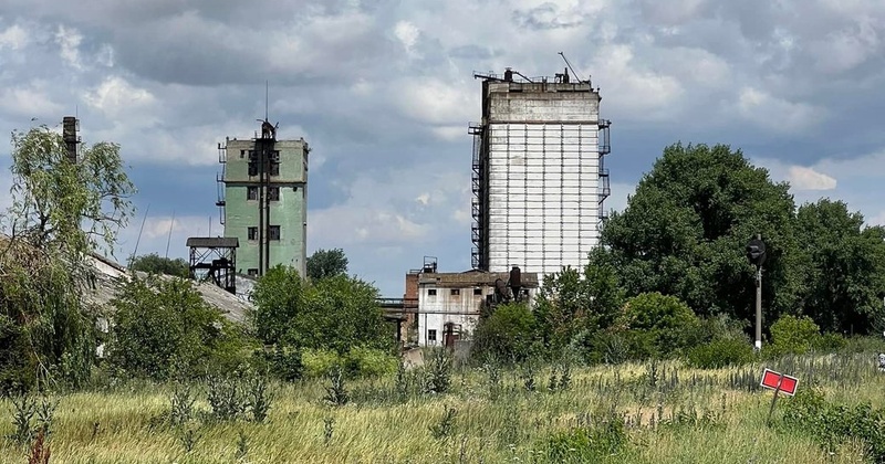 У селищі на Херсонщині, яке зруйнували росіяни, на відновлення школи витратять понад 80 мільйонів