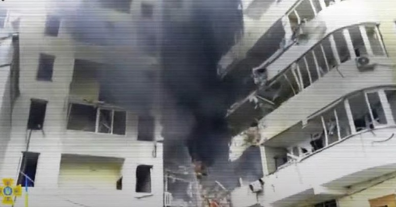 ГУР ідентифікувало російських пілотів, які дислокуються в Енгельсі: вони запустили ракету в одеський ЖК "Тірас"