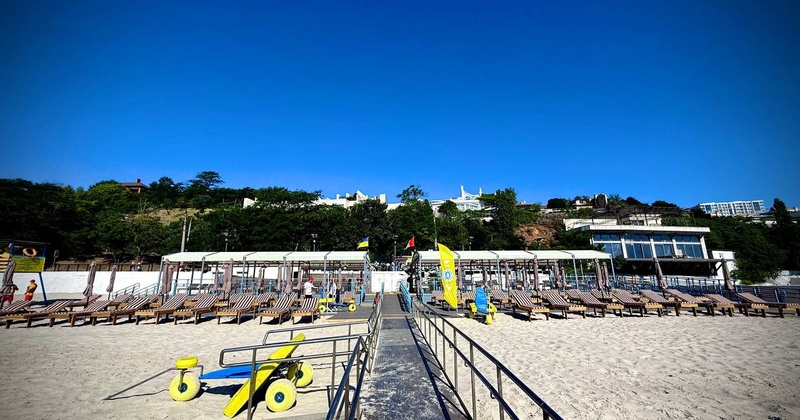 В Одесі інклюзивний пляж і сквер на Канатній передали комунальникам