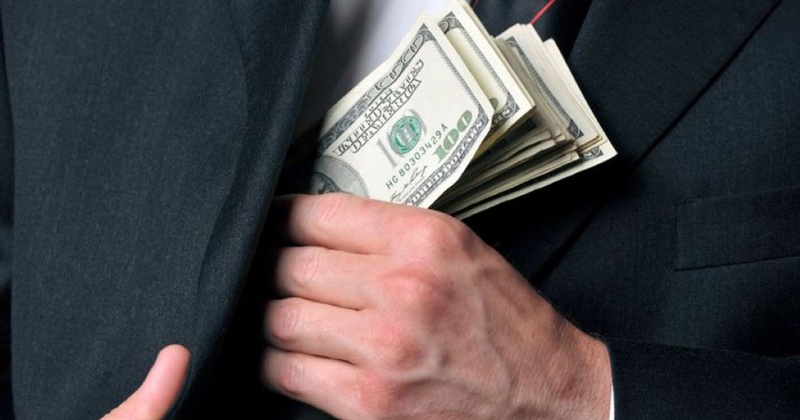 Директор підрядної компанії отримав підозру у корупції на благоустрої у Південному