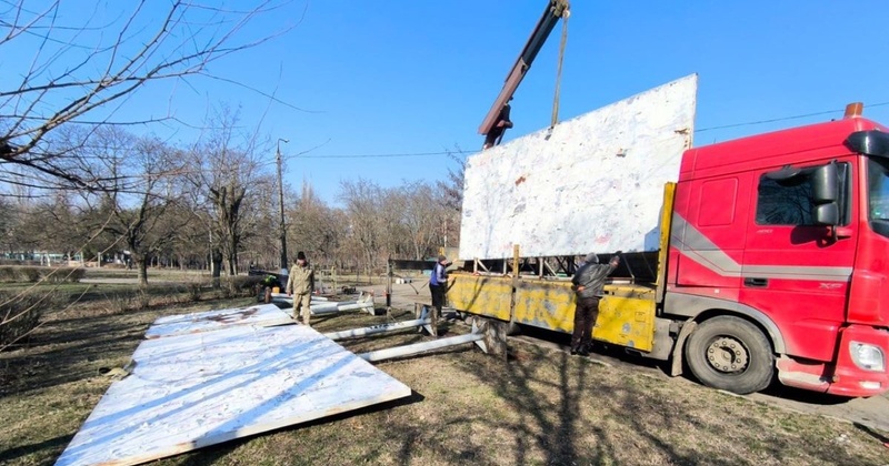 У Миколаєві готуються демонтувати рекламні вивіски за півмільйона