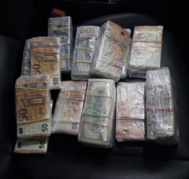 На Одещині зловили чоловіка з валютою на 11 мільйонів