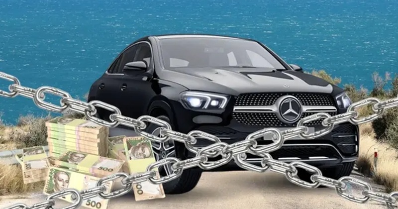 Одеський поліцейський не зміг обґрунтувати наявність трьох дорогих авто