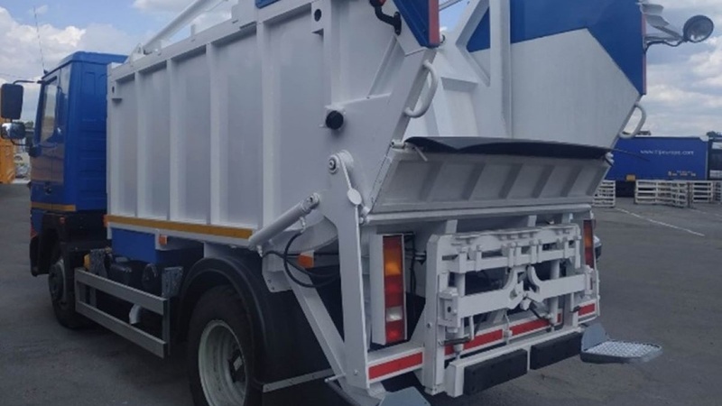 Херсонська громада запланувала придбати техніку для розчищення завалів після обстрілів