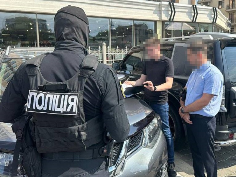 Депутата Херсонської райради підозрюють у вимаганні хабаря від військового